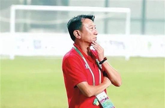 一个模糊的低谷
