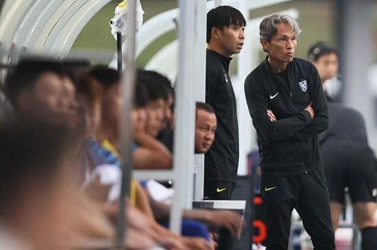 美妇岳出轨迎合高潮