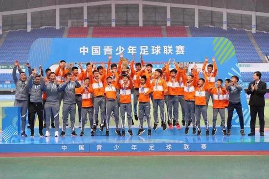 大胸秘书色诱老板视频