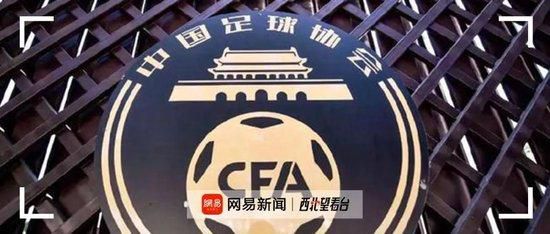 班长撕开乳罩揉我胸好爽